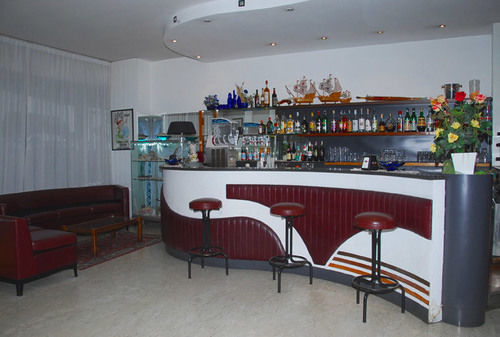 Hotel Golden Римини Экстерьер фото